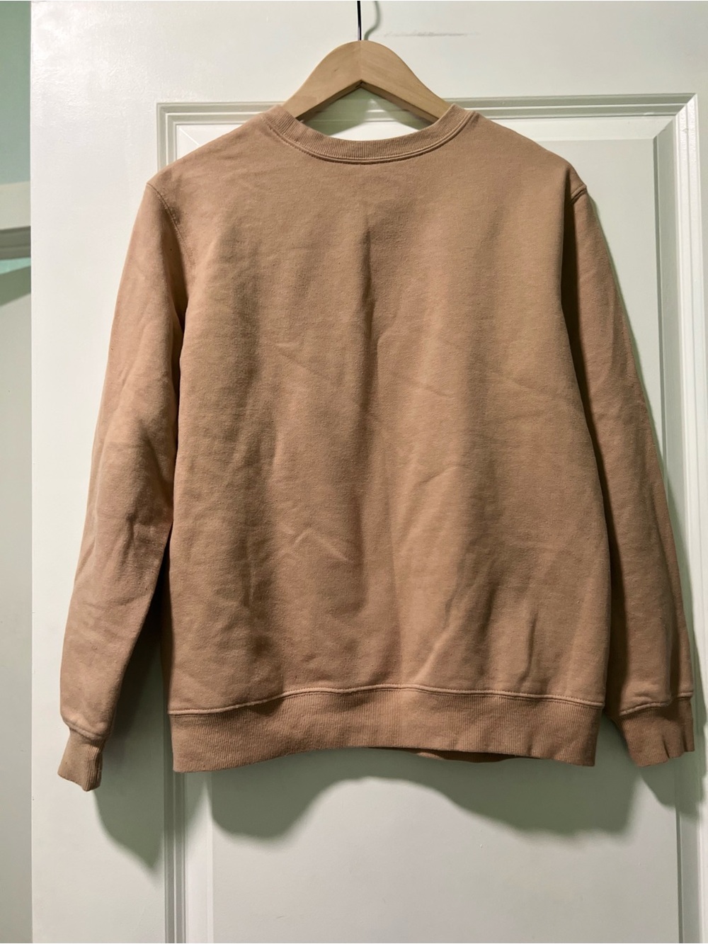 Disney Women’s Winnie the Pooh Tan Graphic Sweatshirt Size Medium - Picture 3 of 4